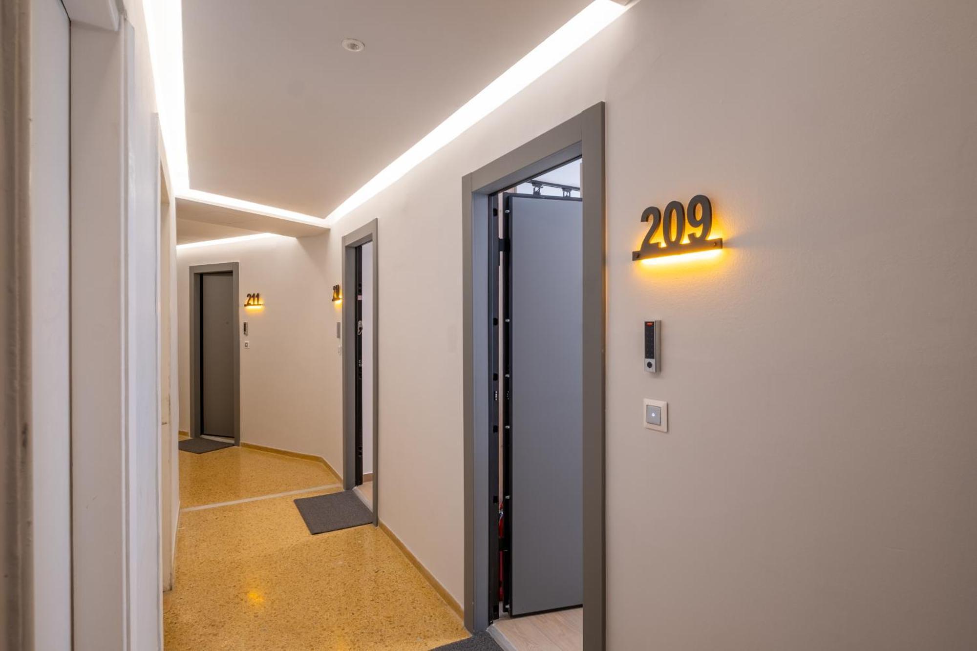 Athensis Apartments In Central Atény Exteriér fotografie